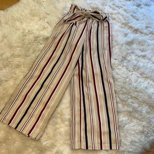 Wide leg pants.